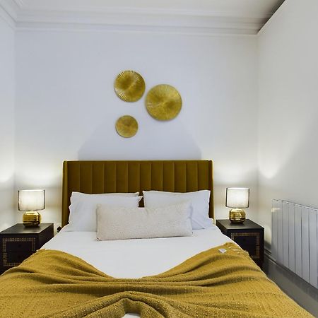 Belle Vue Regency King Size W Free Parking Apartment Cheltenham Bagian luar foto