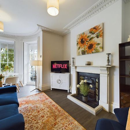Belle Vue Regency King Size W Free Parking Apartment Cheltenham Bagian luar foto