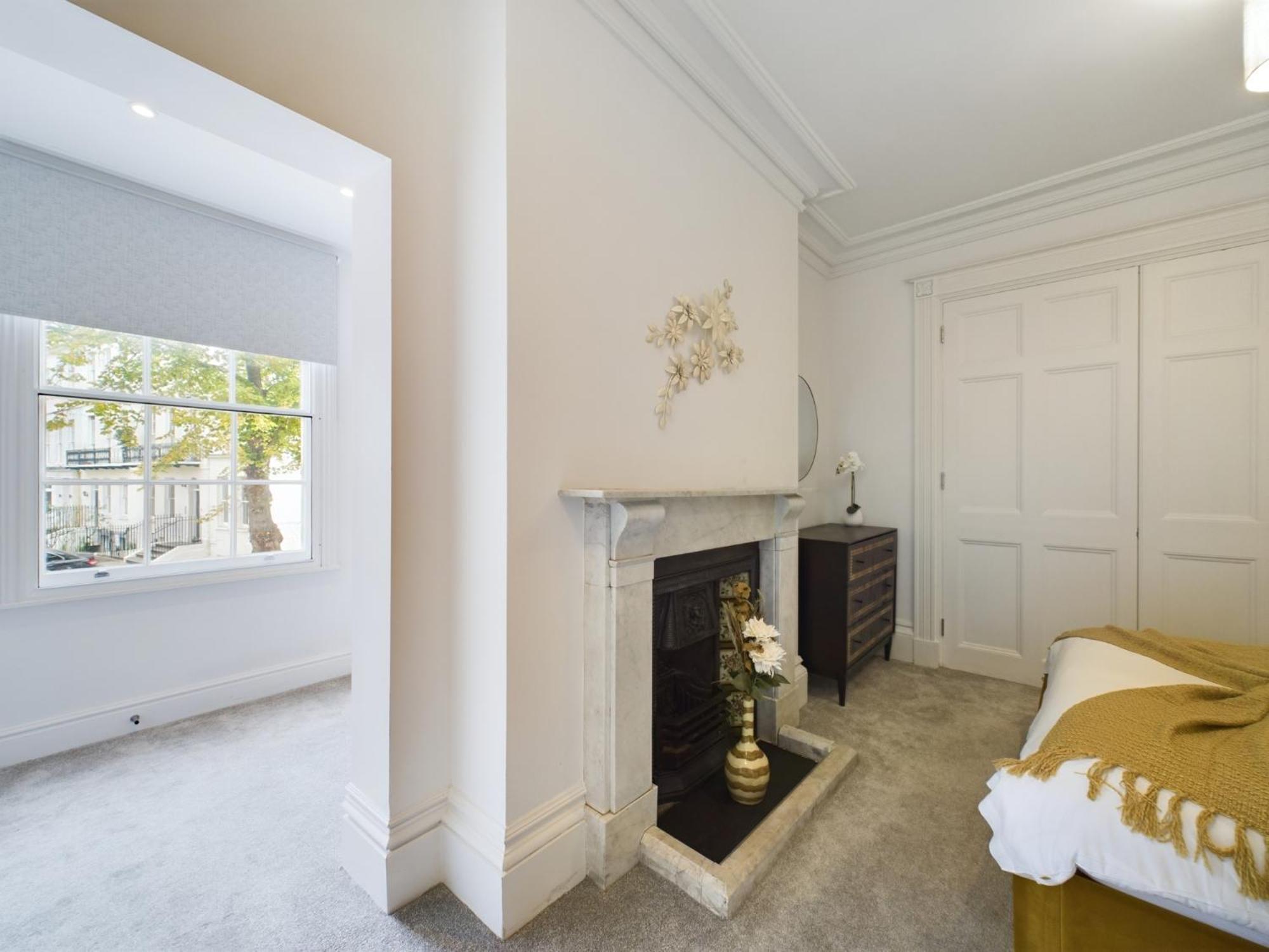 Belle Vue Regency King Size W Free Parking Apartment Cheltenham Bagian luar foto