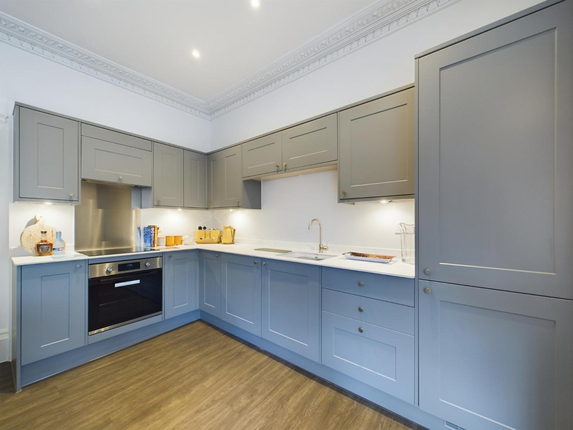 Belle Vue Regency King Size W Free Parking Apartment Cheltenham Bagian luar foto